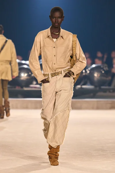 Look 36